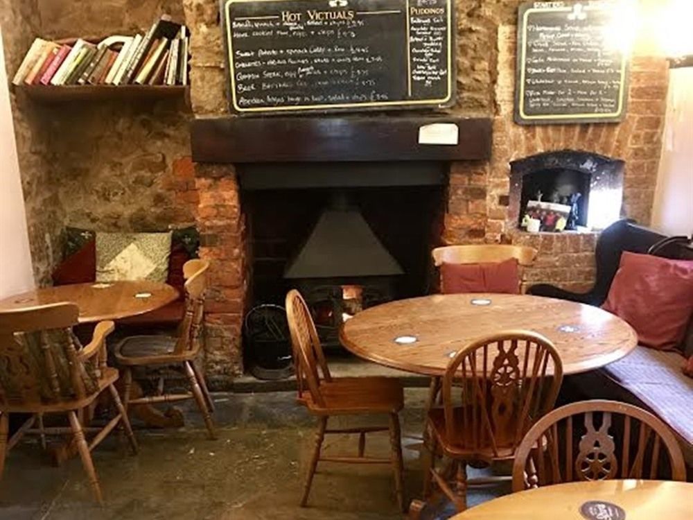 The Mitre Inn Sherborne  Esterno foto